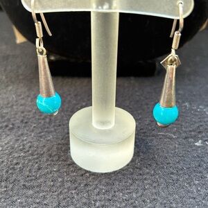 Sterling Silver 925 Turquoise Southwestern style Drop Earrings
Made in Mexico